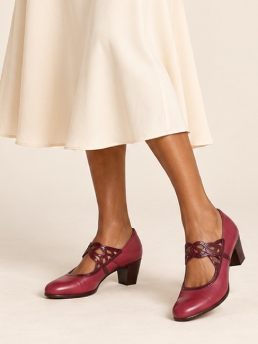 Naot Luma Women's Mary Jane Flats in Metallic Raspberry Pink. EU 38